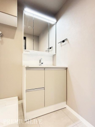 �@���ʏ��ɂ͎��[��������A����@�u���ݒu