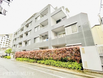 ���n�O�ώʐ^�@2006�N�z�̓S�؃R���N���[�g���B�Ǘ���Ԃ̗ǂ����O�ς�����������܂��B