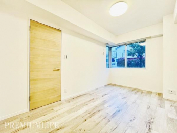 �@������̌�������A6���̍L�����������芴�����閾�邢�����ł��B