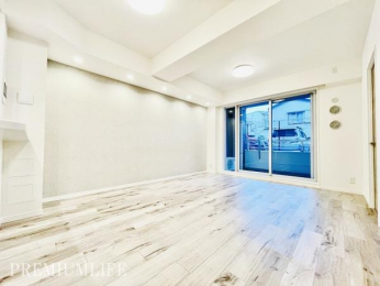 �@������̖��邢LDK�B���g�[�t���ň�N��ʂ��ĉ��K�ɉ߂����܂��B