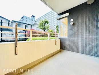 �@�B�e���͐����̉J�ł������A������̃o���R�j�[�ŁA�������肪�ǂ����󕨂������₷�����ł��B