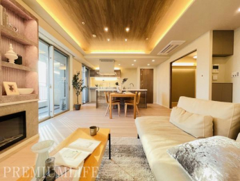 �@�ؖڃt���[�����O�ƊԐڏƖ������������a�����A�܂�Ń��f�����[���̂悤�Ȑ������