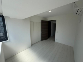 �@�Q���E���[�N�X�y�[�X�Ƃ��Ďg����I�V���v���ȓ����ŗ���������ԁB