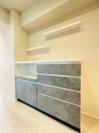 �@���ꊴ�̂���J�b�v�{�[�h�t���B�H��ނ�Ɠd������������[�\��
