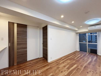 �@�Ƌ�z�u�����₷���A�C���e���A�̕����L����g������̗ǂ����r���O