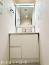 �@�L�x�Ȏ��[��������L�X���ʃX�y�[�X�ŁA�������萮�����K�ȕ�炵���������܂�